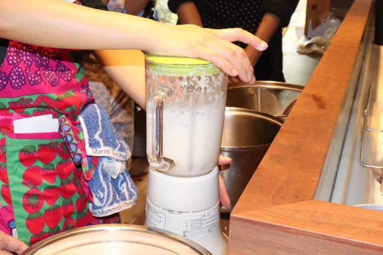 Making Fresh To-fu from soybeans in Kyoto