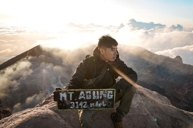 Bali/berg Agung: Privé trektocht zonsopgangZonsopgang trektocht vanaf Besakih Tempel met hotel transfer