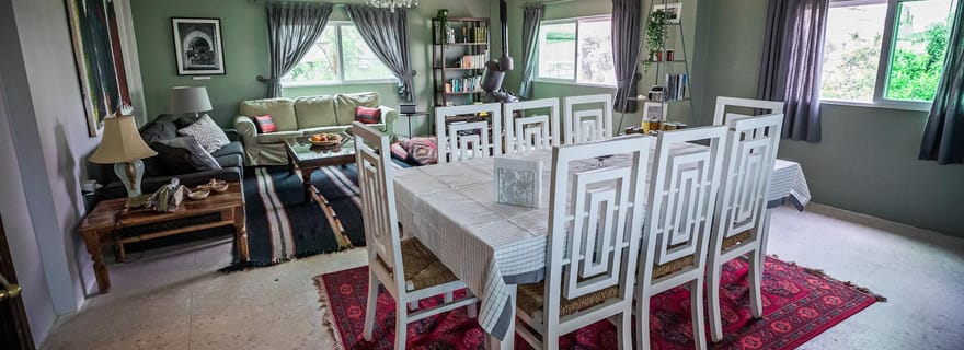 Umm Qais : Nuitée et cyclisme, randonnée, apiculture