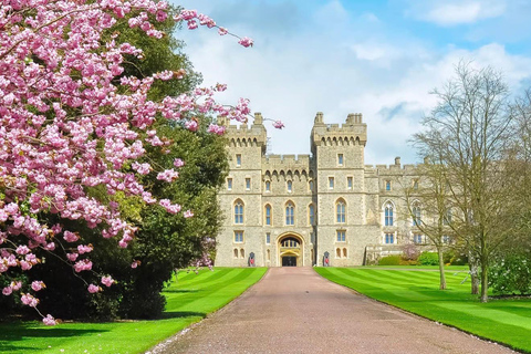 Windsor Castle Private Tour with Driver From London