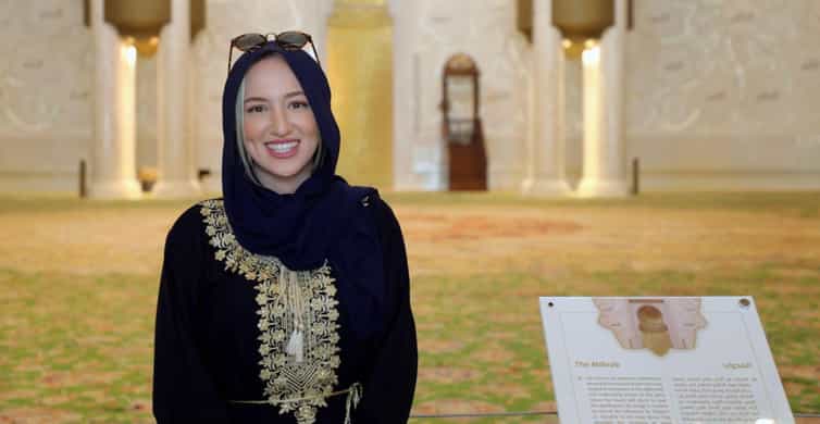 Abu Dhabi: Guided Walking Tour at Sheikh Zayed Grand Mosque photo 17