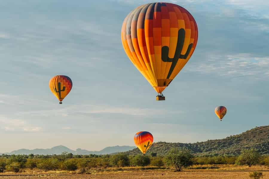 Tucson: Heißluftballonfahrt mit Champagner und Frühstück. Foto: GetYourGuide