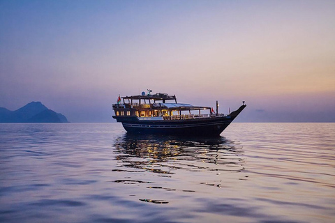 Doha: Guided City Tour With All Attractions, Pickup/Drop-Off Group City Tour