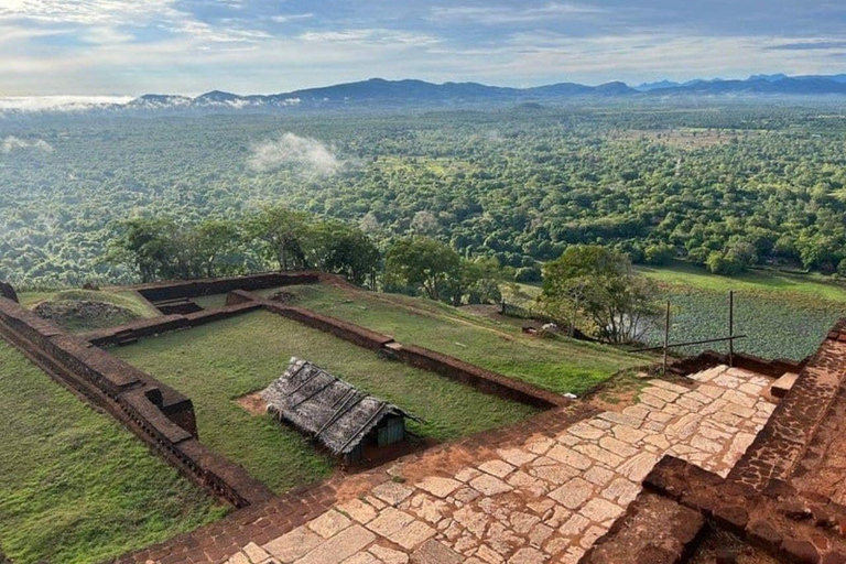 Kandy : Sigiriya Private Luxury Car Experience Heritage Tour Sigiriya, Dambulla & Village Cooking Private Tour