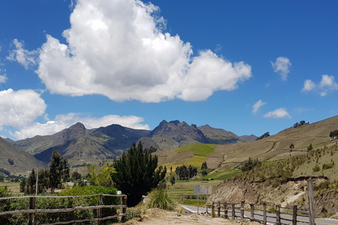 Från Quito: Quilotoa heldagstur inklusive lunch och biljettPrivat rundtur