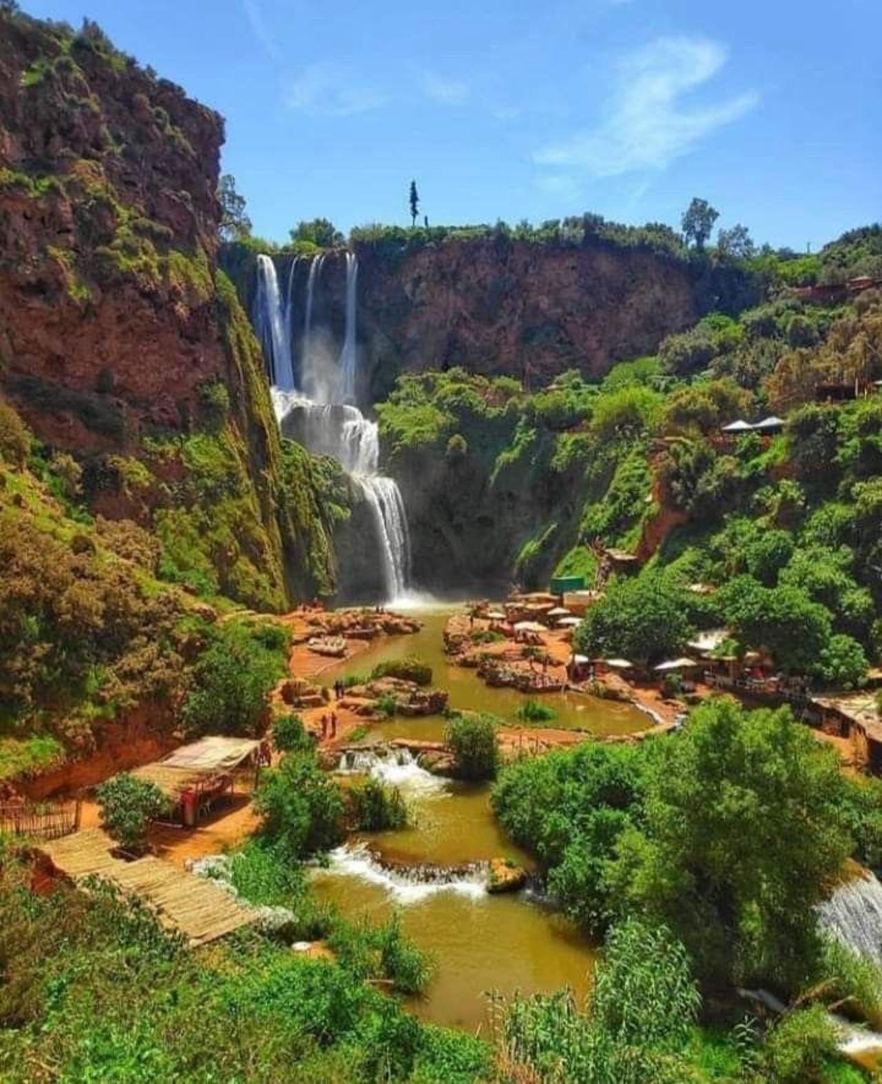 Von Marrakesch: Ouzoud-Wasserfälle – geführte Wanderung und Bootsfahrt