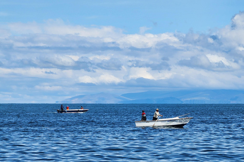 From Arequipa: 3-Day Tour to Colca Canyon and Lake Titicaca