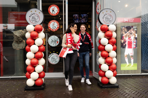 Amsterdam: Tour VIP della Johan Cruijff ArenA con drink e sciarpaAmsterdam: Tour dell&#039;arena Johan Cruijff con bevanda e sciarpa