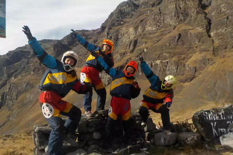 La Paz: Death Road Biking Tour Rocky Mountain RMX Bike