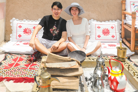 Old Dubai Historic Guided Tour: Creek, Street Food & Souks Guided Tour