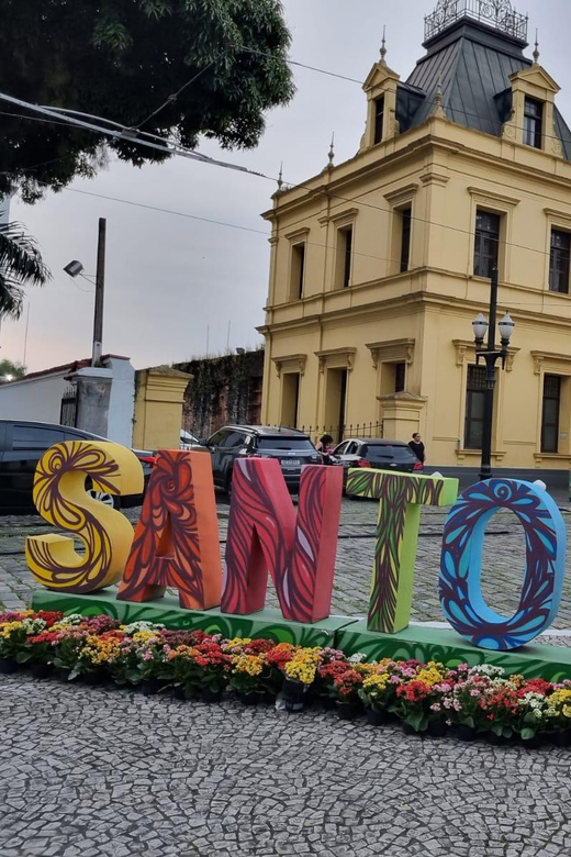 Colagem de mídia