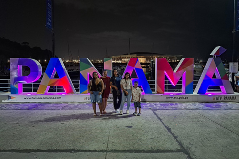 Panama at Night: Cinta Costera + Casco Antiguo + Amador and 3-Course Dinner Panama at Night: Cinta Costera + Old Town + Amador and 3-Course Dinner