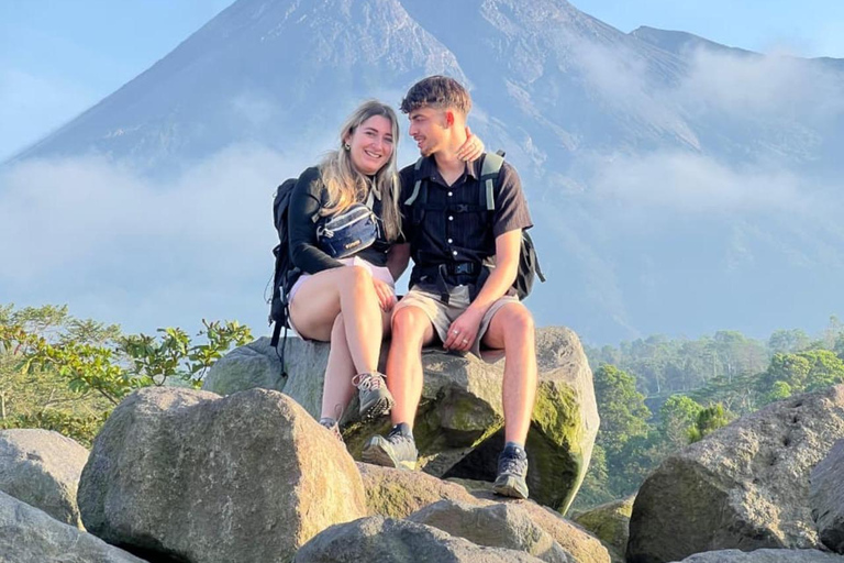 استكشاف جبل ميرابي عند شروق الشمس وكهف جومبلانغ وكهف بيندولبدون شروق الشمس: كهف جوملانغ وكهف بيندو