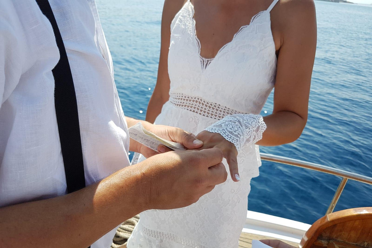 Bodrum: Romantic Wedding Proposal with optional Photoshoot Motoryacht Option