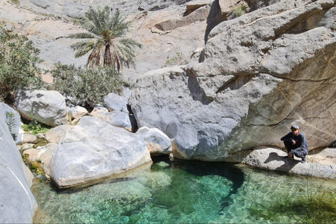 Muscat: Fanja, Wadi Qurai, and Sumail Castle Day Trip
