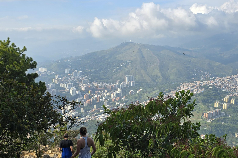 Cali : Ascension guidée de la colline des 3 croixAscension guidée de la colline des 3 croix