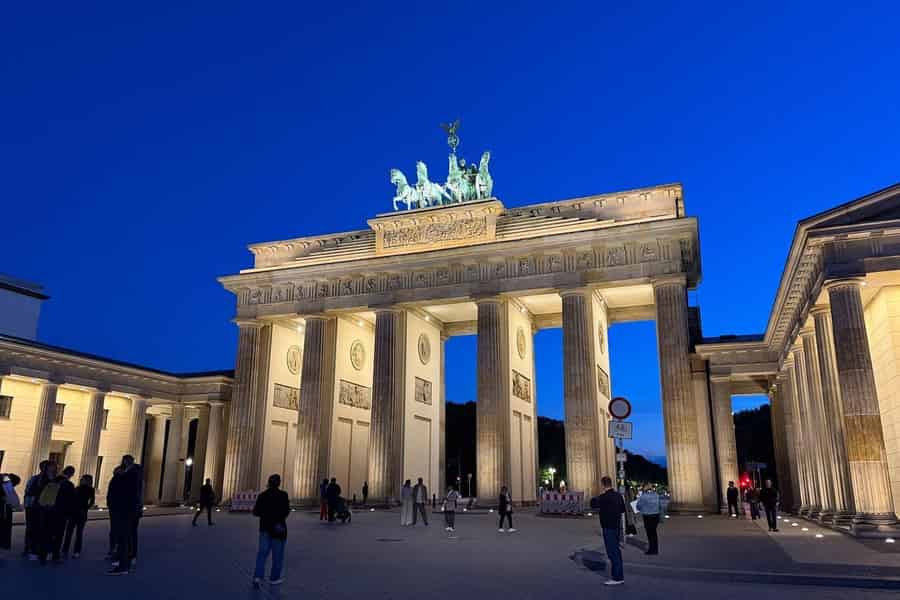 Berlin: Abendlicher Rundgang - Berühmte beleuchtete Sehenswürdigkeiten. Foto: GetYourGuide Berlin: Abendlicher Rundgang - Berühmte beleuchtete Sehenswürdigkeiten. Foto: GetYourGuide
