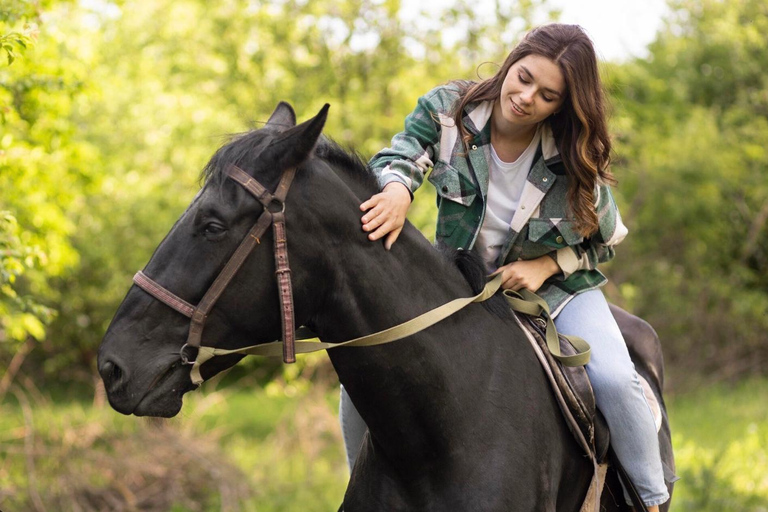 San José: Horseback Riding in Scenic Cloud Forest