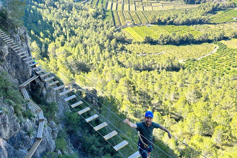 Marxuquera: La Falconera Via FerrataMarxuquera: Via Ferrata Falconera