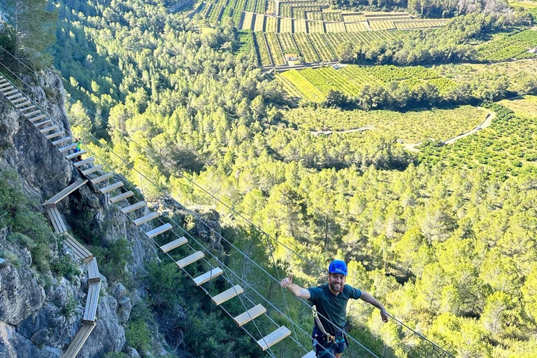 Marxuquera: La Falconera Via FerrataMarxuquera: Via Ferrata Falconera