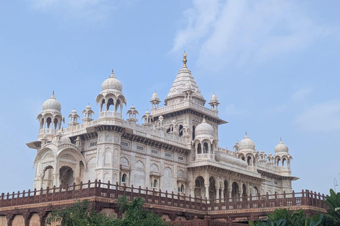 Private 6-Day Golden Triangle & Udaipur Luxury Tour Car + Guide + Monuments Tickets + 3 Star Accommodation