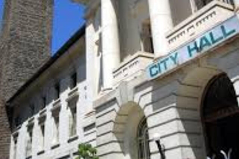 Nairobi: Kenyatta House and City Hall Tour with Pickup