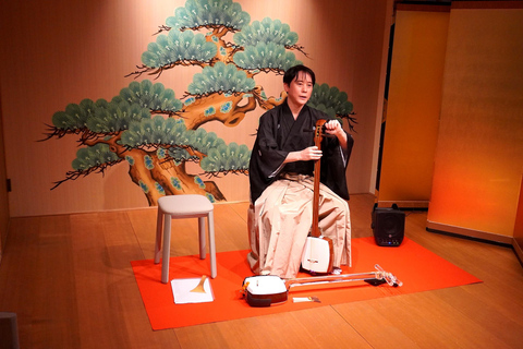 Tokyo: Japanese Culture Experience & Artist Talk (12 seats) Tokyo Nihonbashi: Exclusive Rakugo Show & Artist Talk