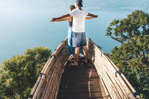 North Bali: Ulun Danu, Waterfalls, Swing and Monkey Forest Private Tour with Entry Ticket