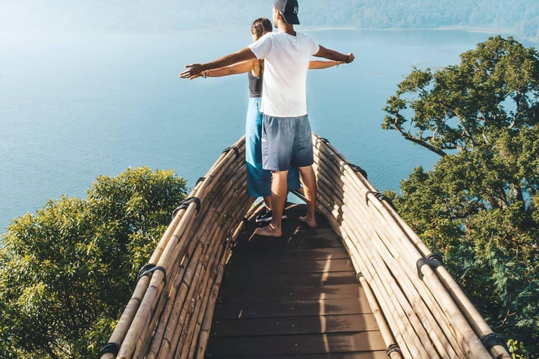 North Bali: Ulun Danu, Waterfalls, Swing and Monkey Forest Private Tour with Entry Ticket