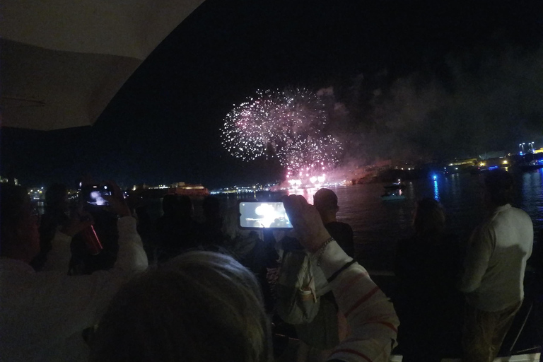 Valletta: Malta Fireworks Festival Cruise Malta International Fireworks Festival: St Paul's Bay