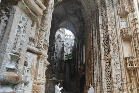From Lisbon: Medieval Tour, Batalha, Tomar, Alcobaça, Óbidos Private Tour Option