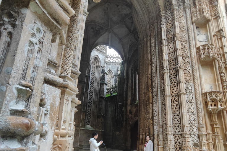 From Lisbon: Medieval Tour, Batalha, Tomar, Alcobaça, Óbidos Private Tour Option