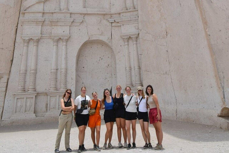 Arequipa: Day tour Route of the Sillar Tour with Pickup
