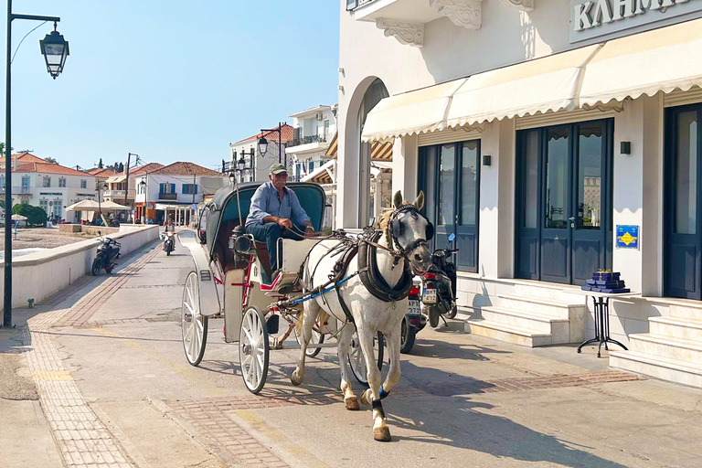 Isla de Spetses: excursión de día completo en autobús desde Atenas con bañoIsla de Spetses: excursión de un día en autobús desde Atenas con baño