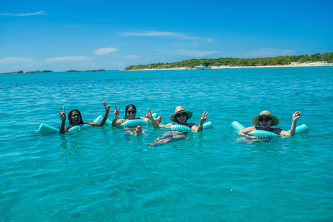 Icacos or Palomino: Luxury Yacht Tour. Snorkeling and Lunch