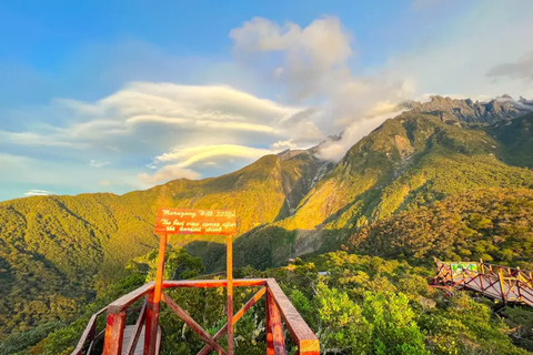 Kota Kinabalu: Maragang Hill Sunrise Hike Day Tour