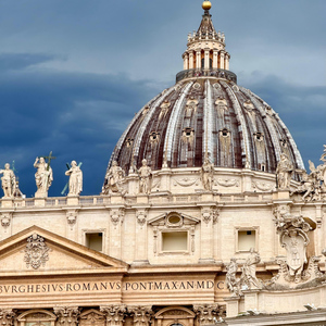 Vatican: Holy Door, St. Peter’s Basilica & Papal Tombs Tour