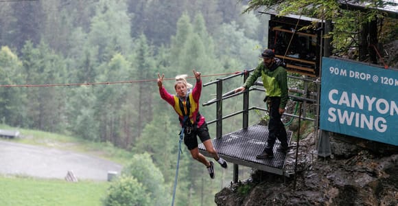 Interlaken: Canyon Swing in Grindelwald