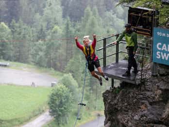 Interlaken: Canyon Swing in Grindelwald