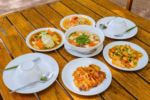 Phuket: Passeio de lancha rápida pelas ilhas Racha e Coral com almoço