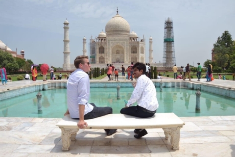 Taj Mahal, Fort & Fatehpur Sikri: Full Day Private Tour.