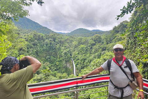 Costa Rica: Privat pendeltrafikSan Jose Puerto to Viejo / Cahuita &amp; Viceversa