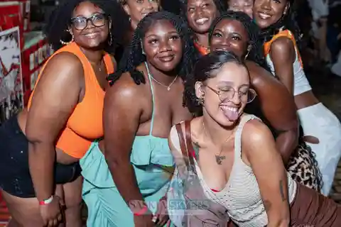 Rio: Lapa Pub Crawl with Live Samba and Shots