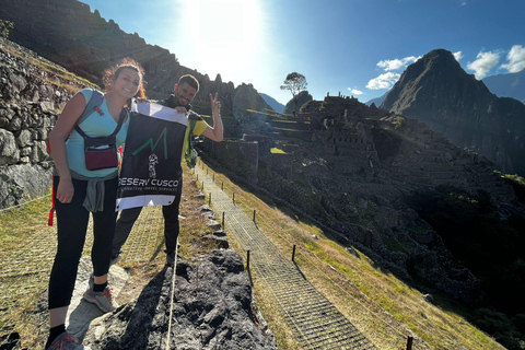 Chemin de la jungle inca jusqu'au Machu Picchu en 4 jours