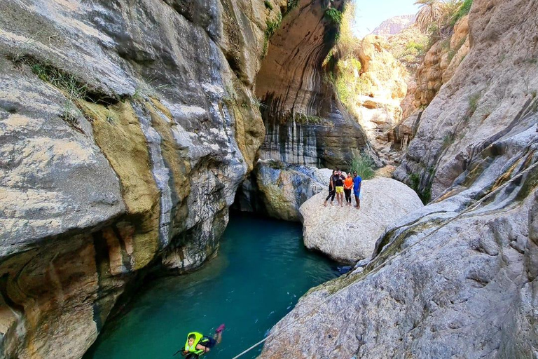From Muscat: Guided Wadi Tiwi Hike, Romantic Cave & Sinkhole