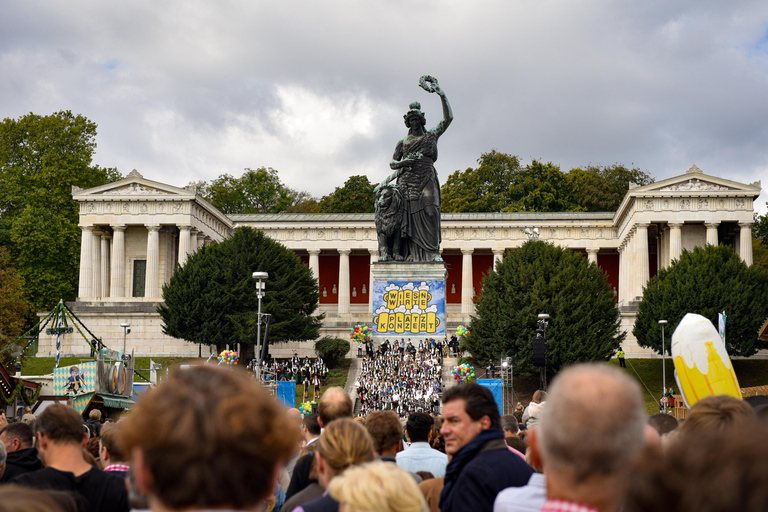 Munich: Oktoberfest Tour & Big Beerhall Evening Reservation 1. Sunday Oktoberfest 2026: Tour & Big Beerhall Reservation