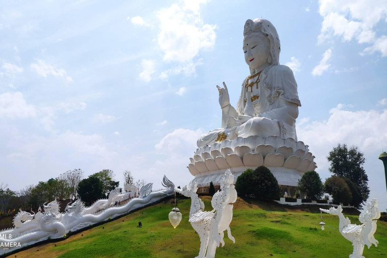 Chiang Rai : White & Blue temples and Emerald Bhudda story. Join Chaing Rai