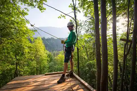 Eslovenia: La tirolina más larga de Europa sobre el río Sava Dolinka