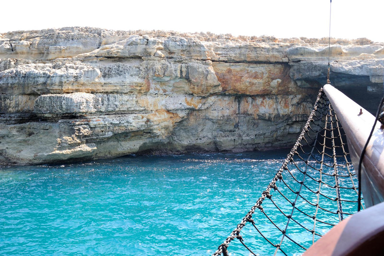 Rethymno: Pirate Caves & Camarola Arch Boat Cruise