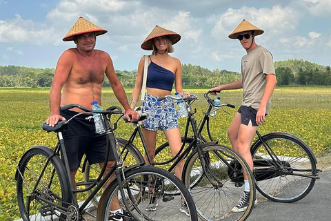 Yogyakarta: Guided Cycling Tour Authentic Javanese Village